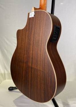 LV-03RE Recording Series Spruce/Rosewood Acoustic Guitar w/Cutaway & Electronics 4